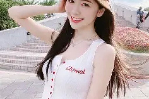 内娱女演员深夜溜进KTV陪酒姿态放低到尘埃