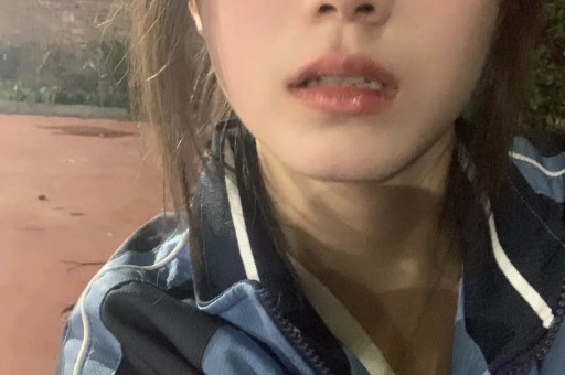 三山凌辉被曝出轨后毫不遮掩亲密姿态